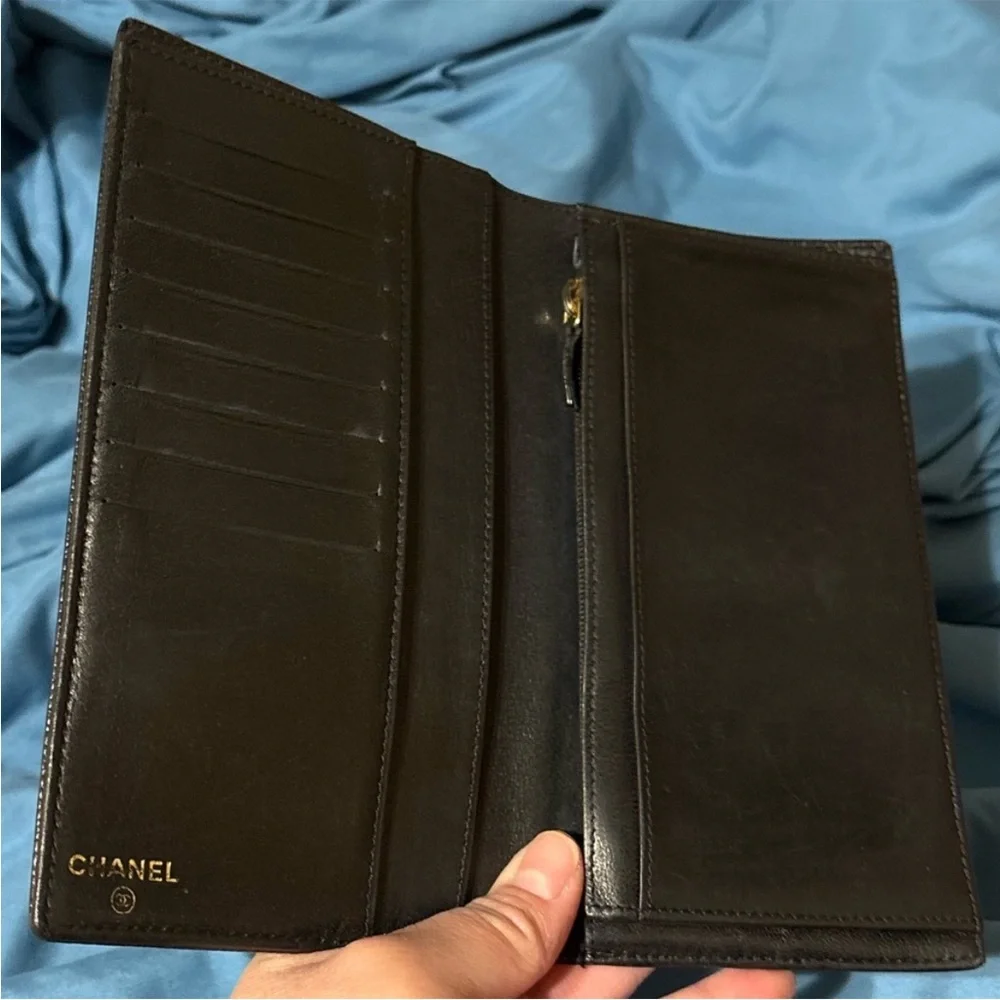 CHANEL Caviar Black Wallet
PRICED TO SELL💕💕🎉🎉 - Picture 2 of 6